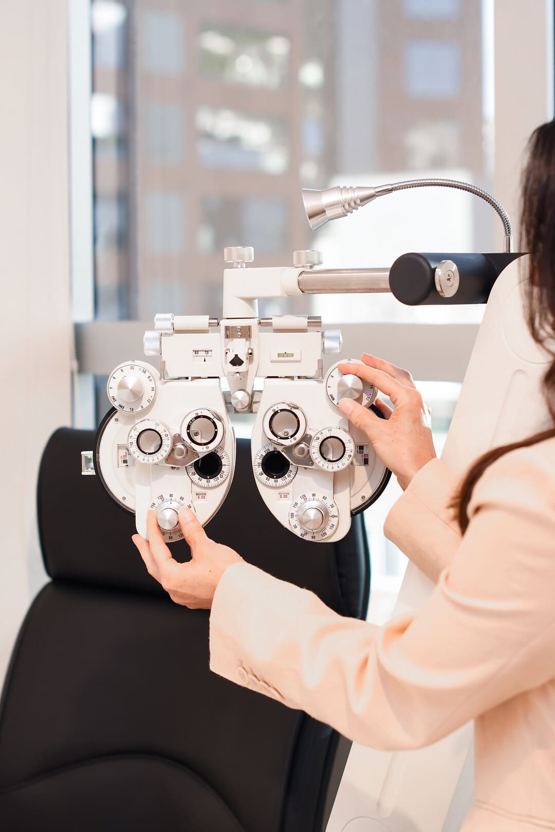 Consultório de oftalmologia equipado da Dra. Adriana Guimarães em Florianópolis